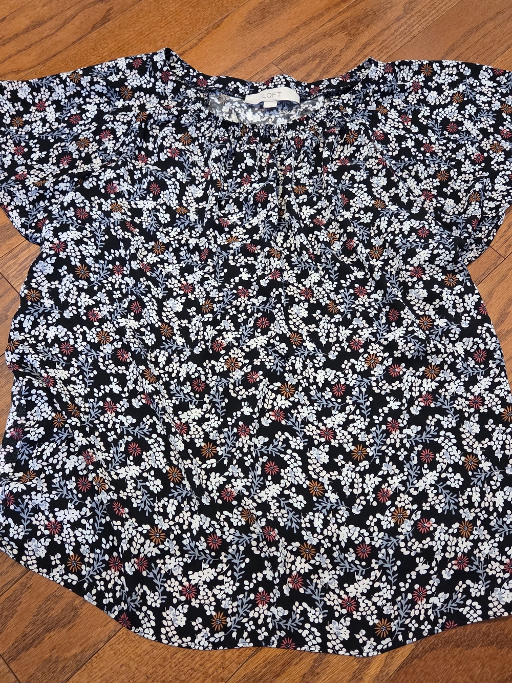 LOFT Black Floral Short Flutter-Sleeve Blouse